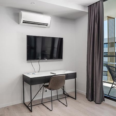 Oros Hotel And Apartments Окли Экстерьер фото